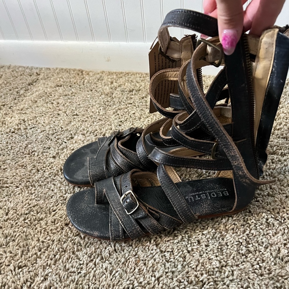 BRAND NEW!! Bed Stu high ankle sandals